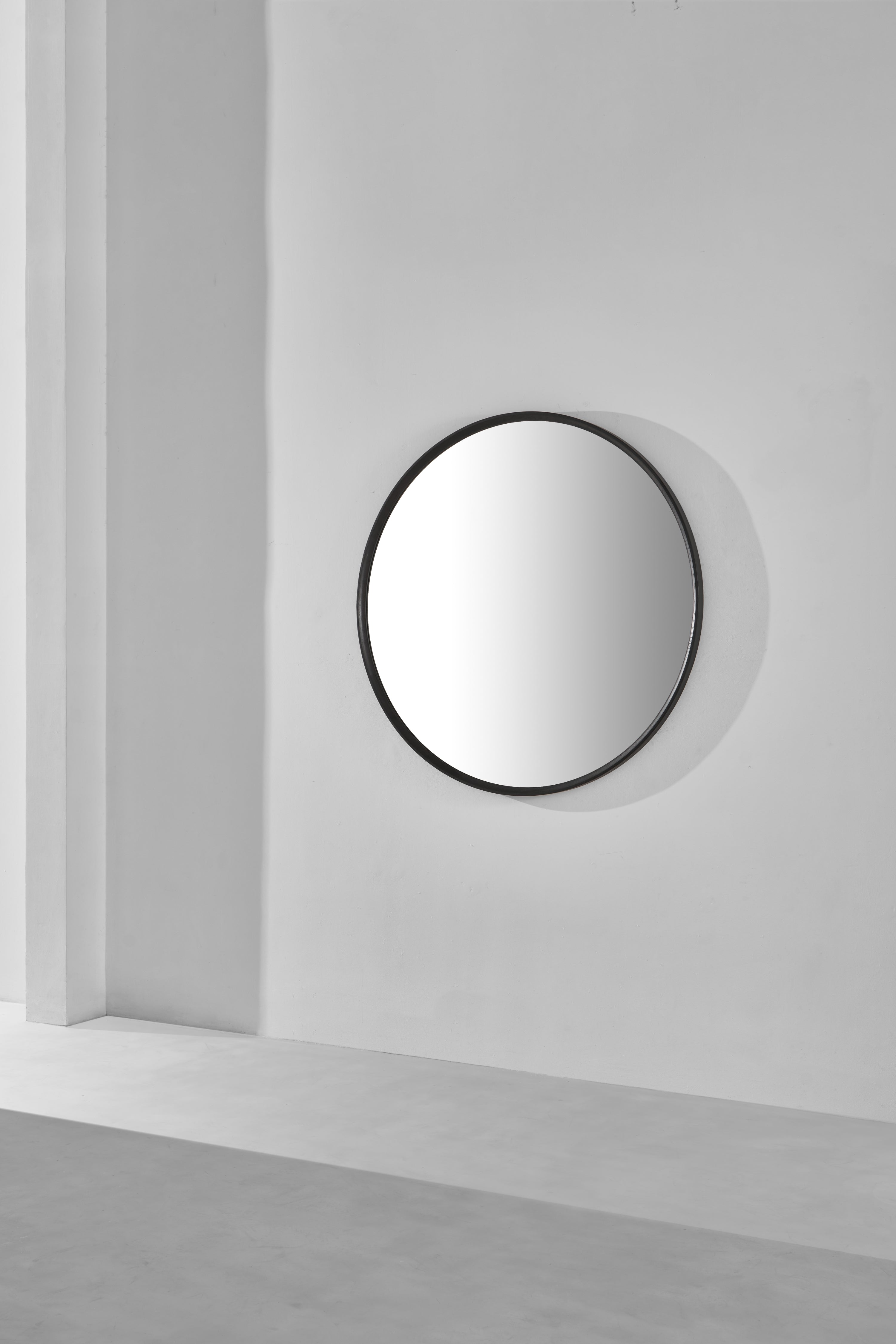 ROUND MIRROR