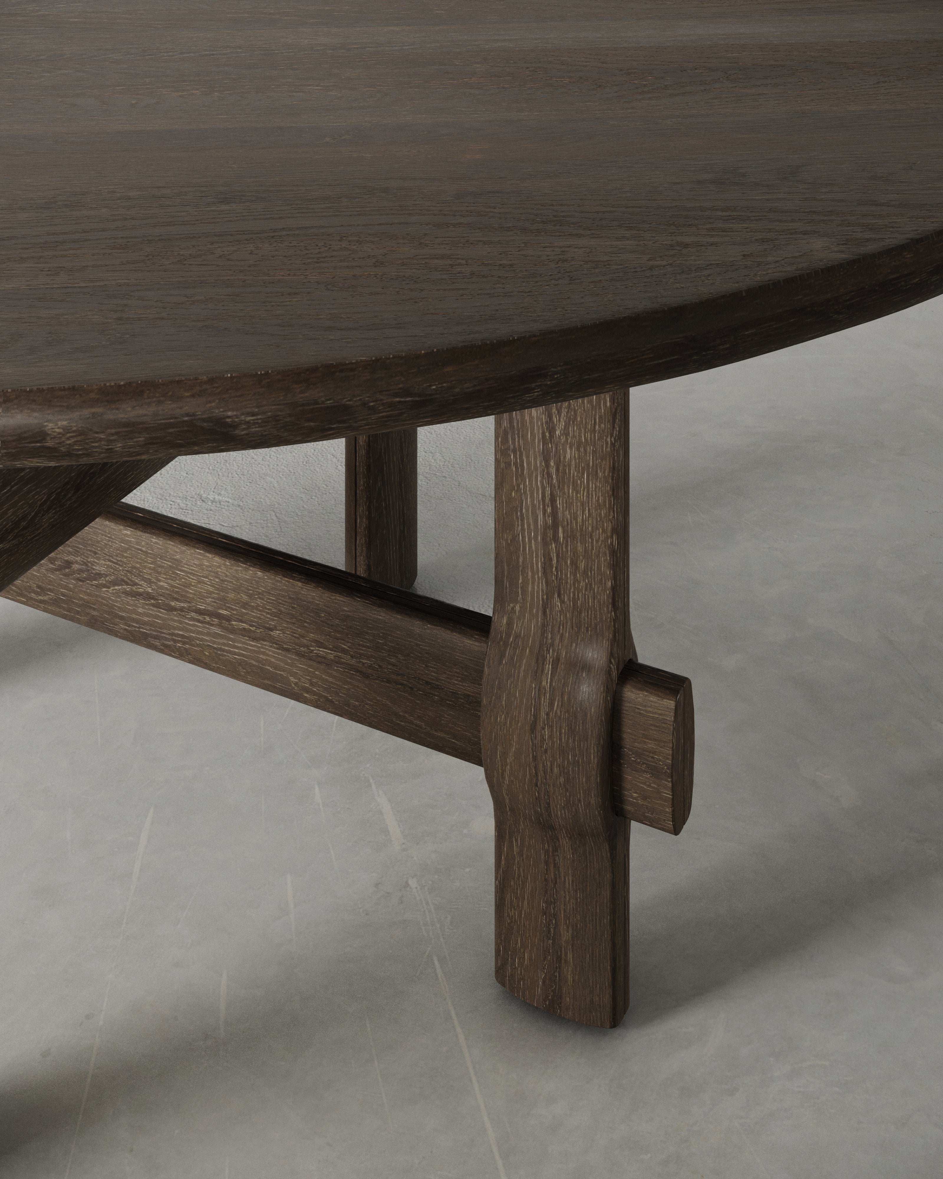 KNOT ROUND DINING TABLE