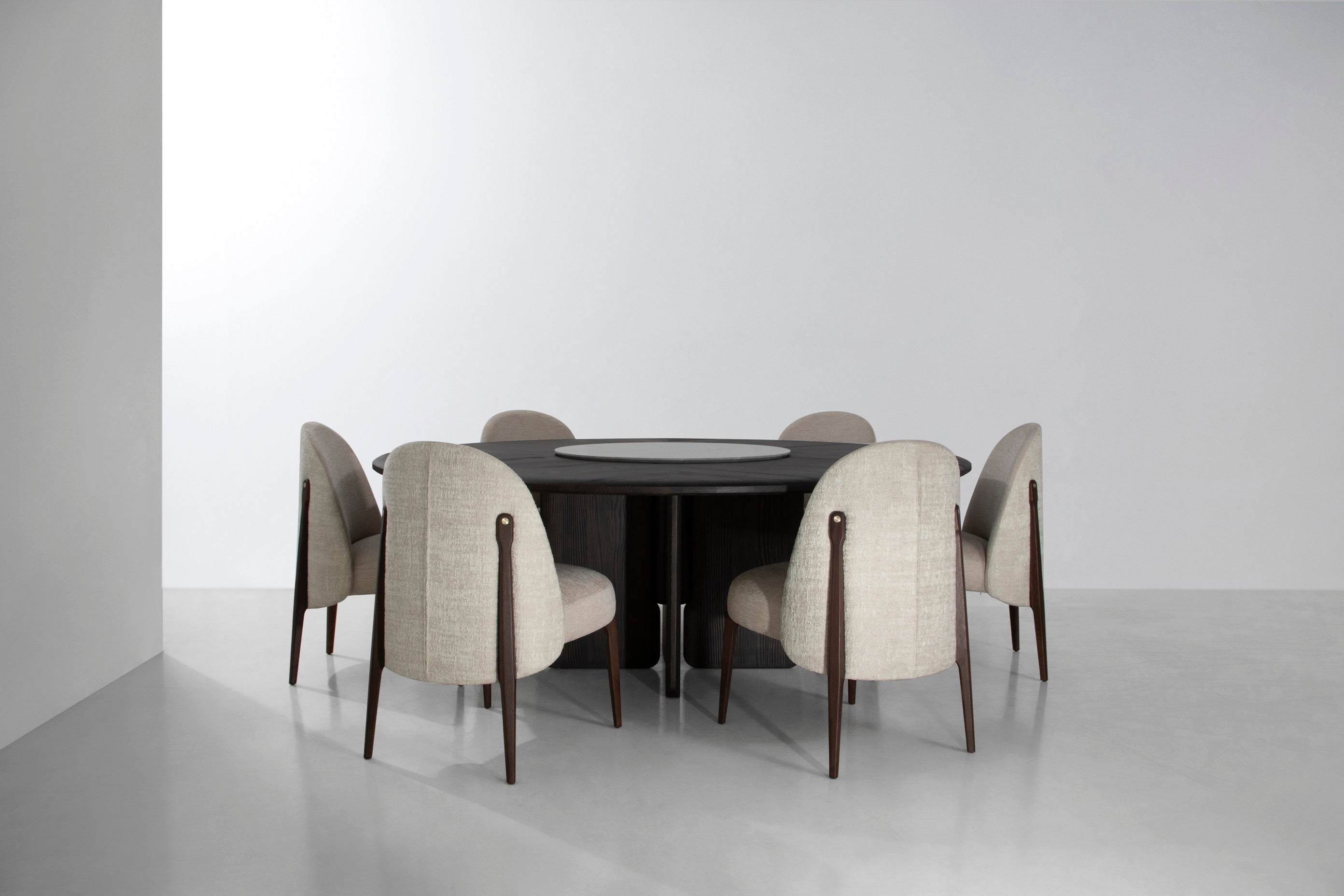 FAIFO ROUND DINING TABLE WITH LAZY SUSAN
