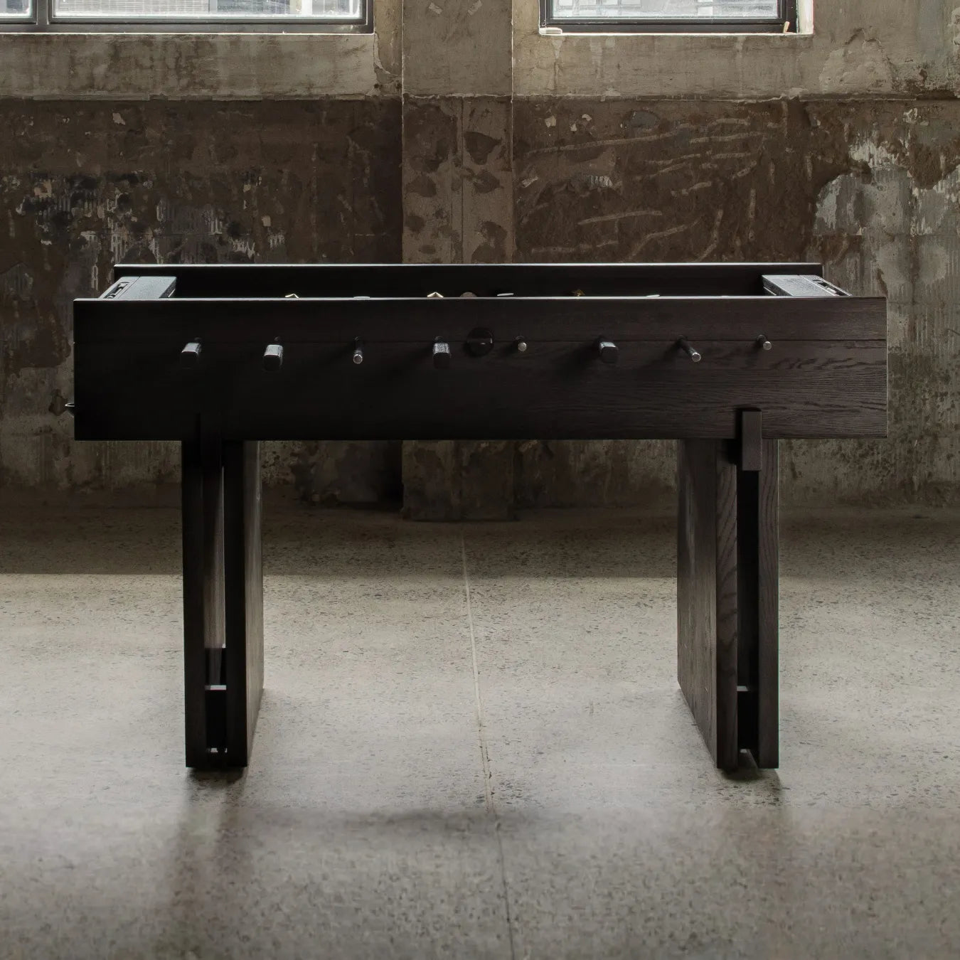 DINH FOOSBALL TABLE