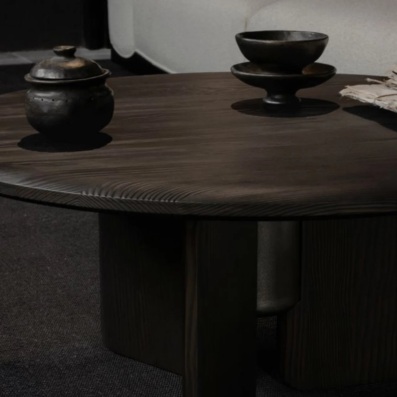 FAIFO COFFEE TABLE
