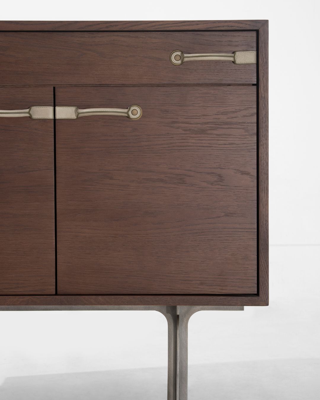 TOTE SMALL CABINET