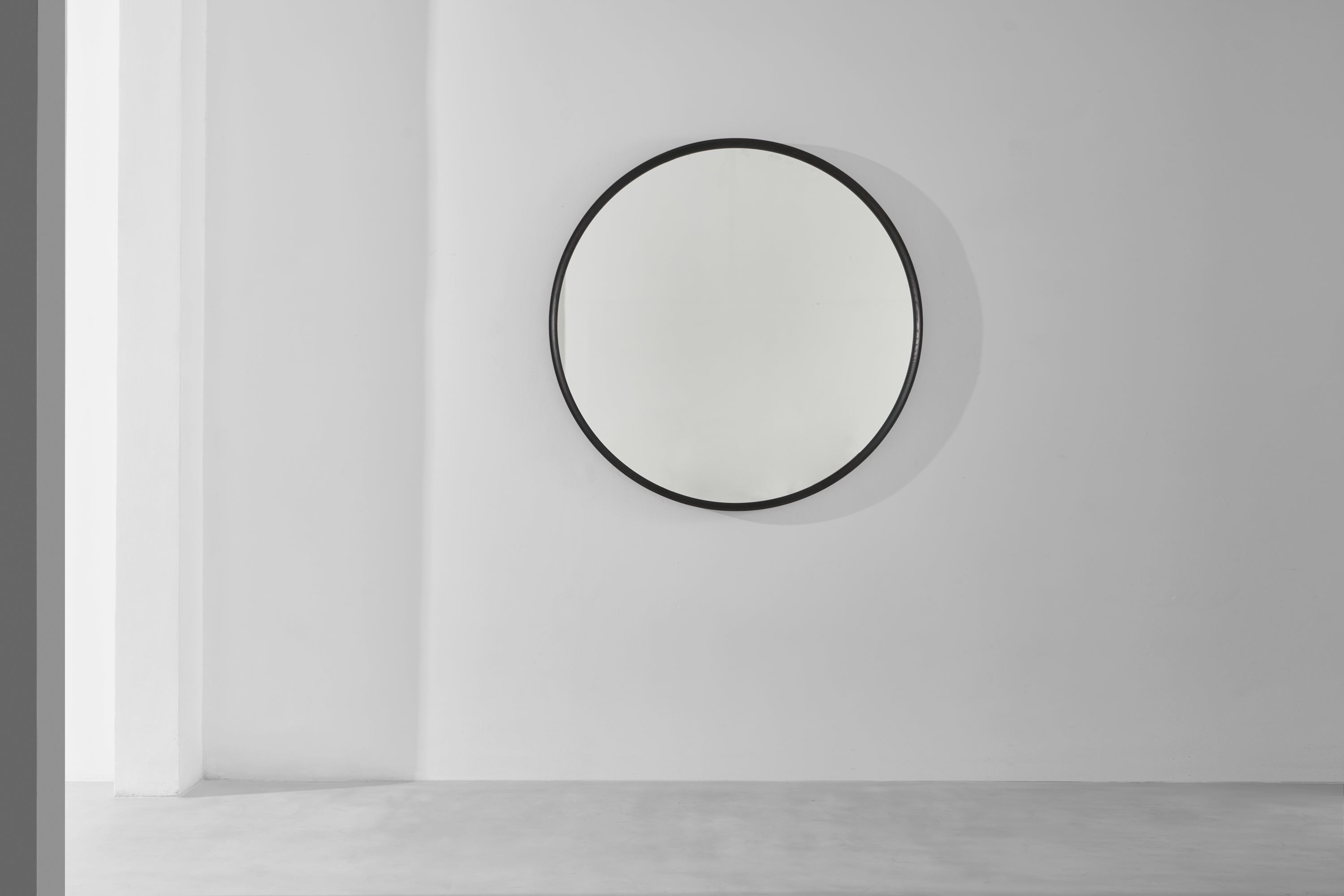 ROUND MIRROR