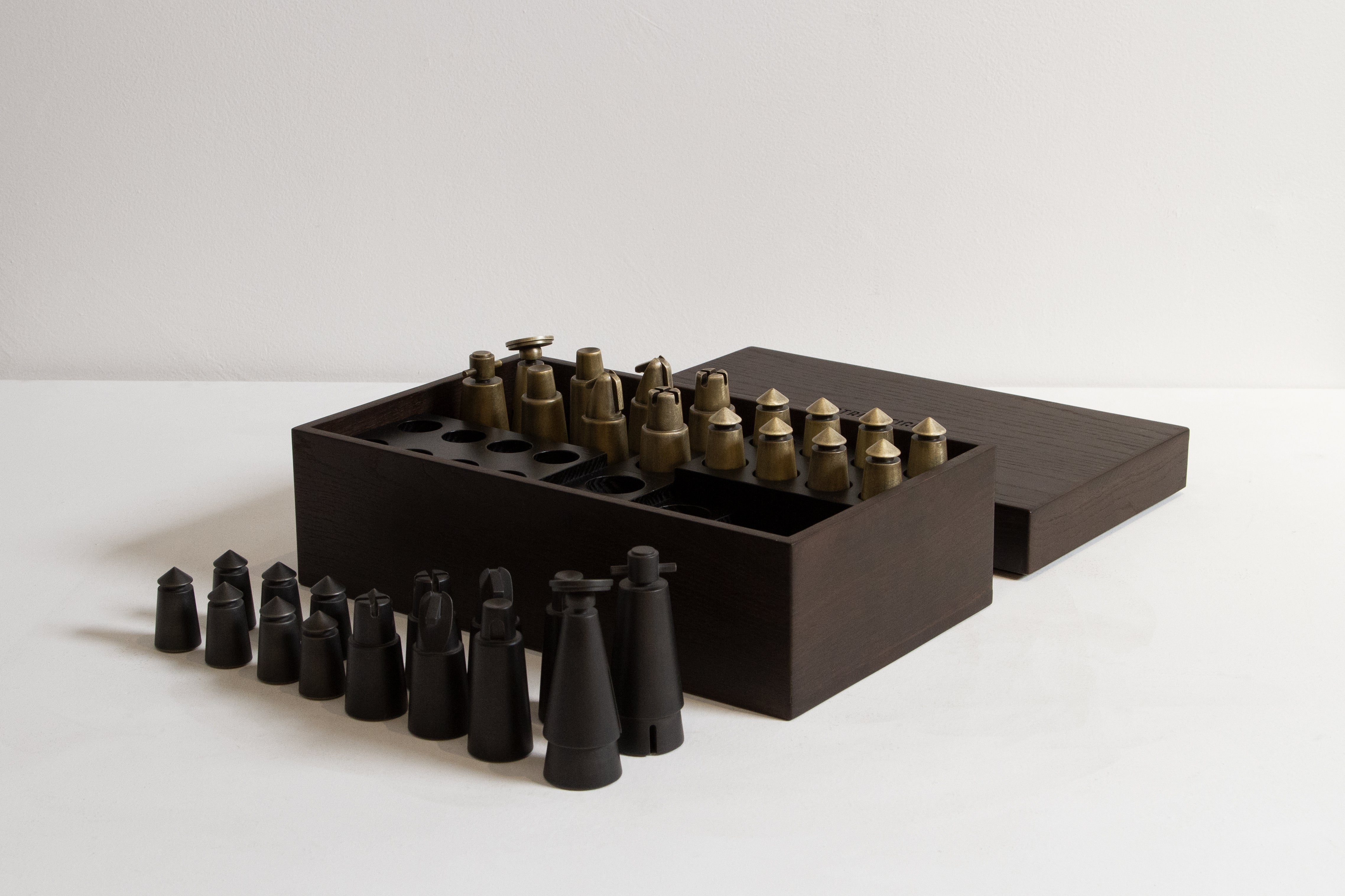 CHESS SET