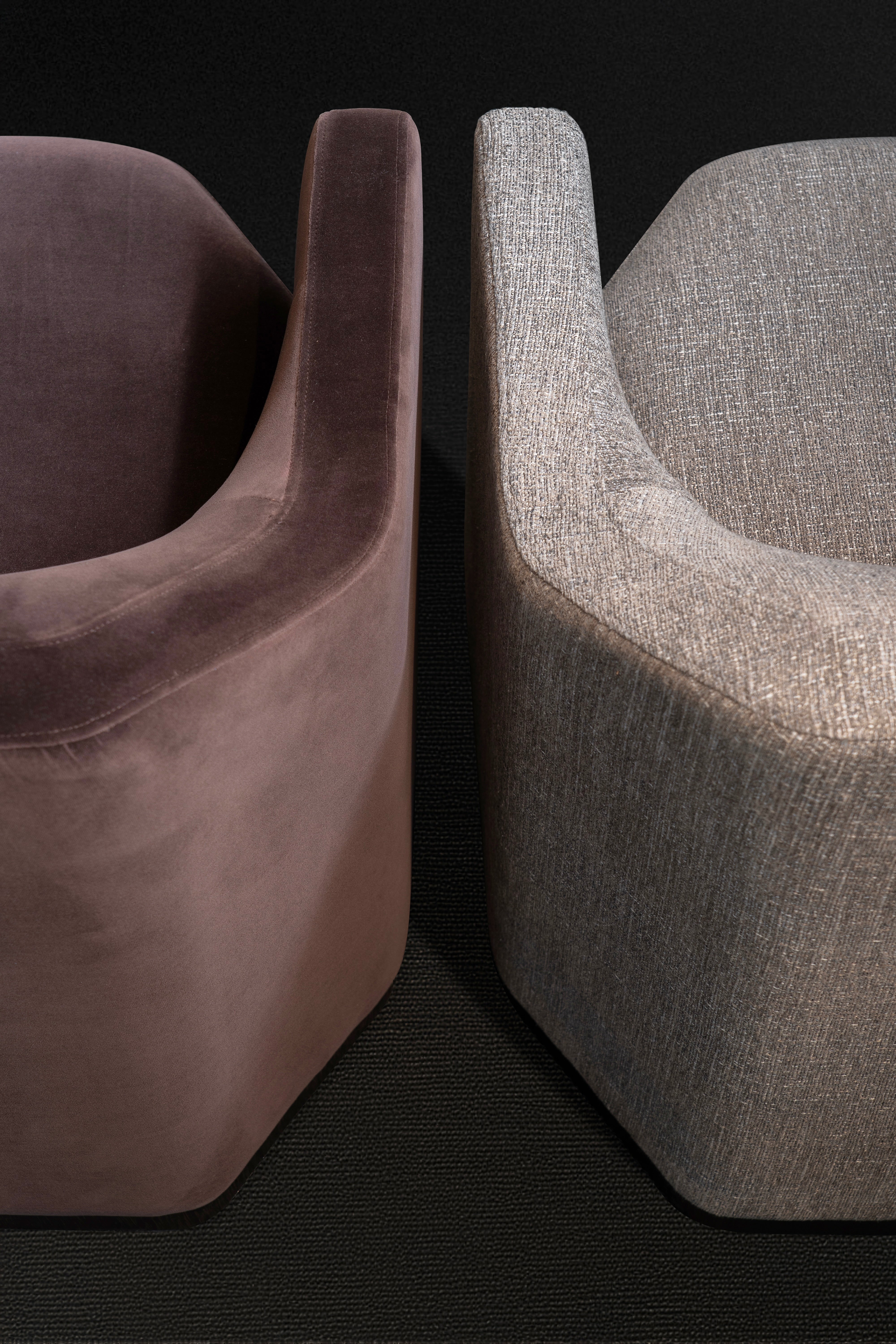 BAGUA SWIVEL LOUNGE CHAIR