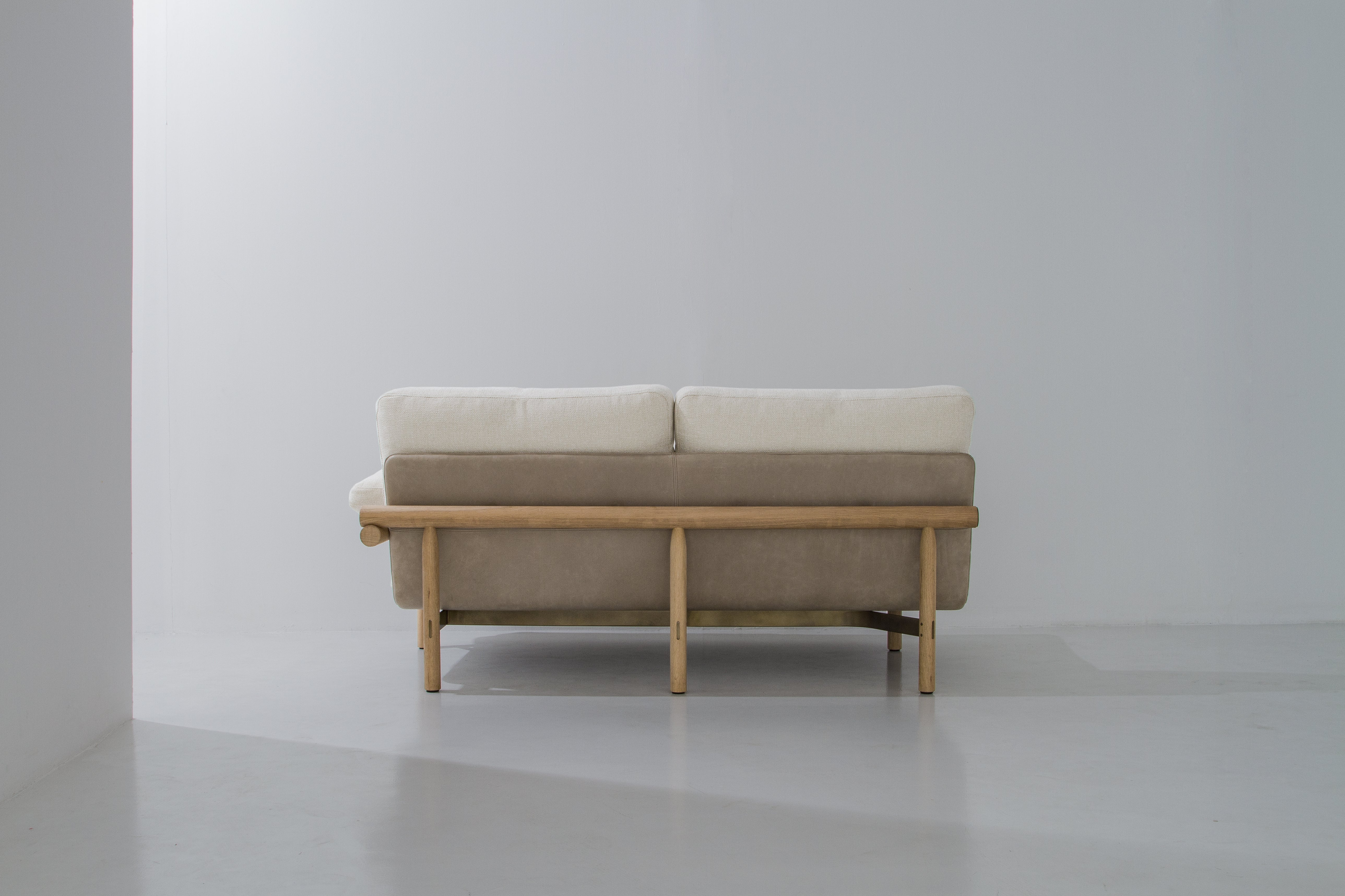 STILT 2-SEATER SOFA - RIGHT ARM