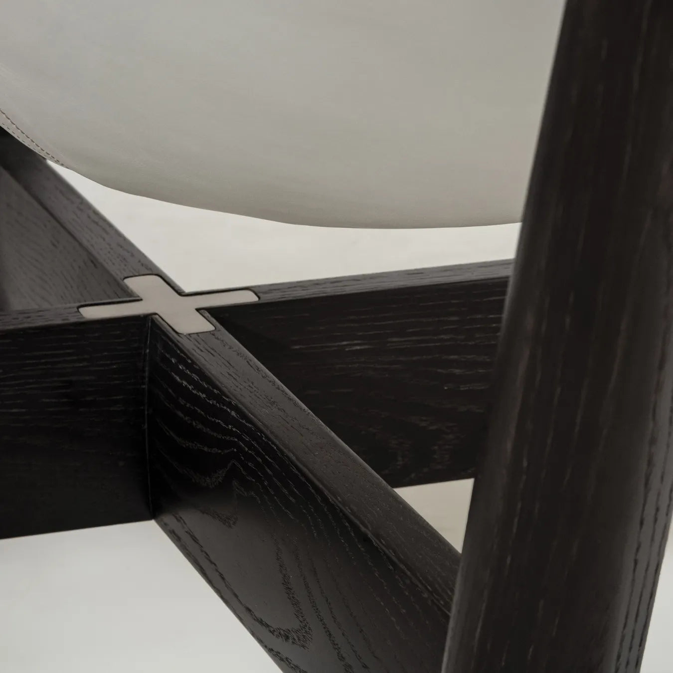 #upholstery_leather 5 / amos black