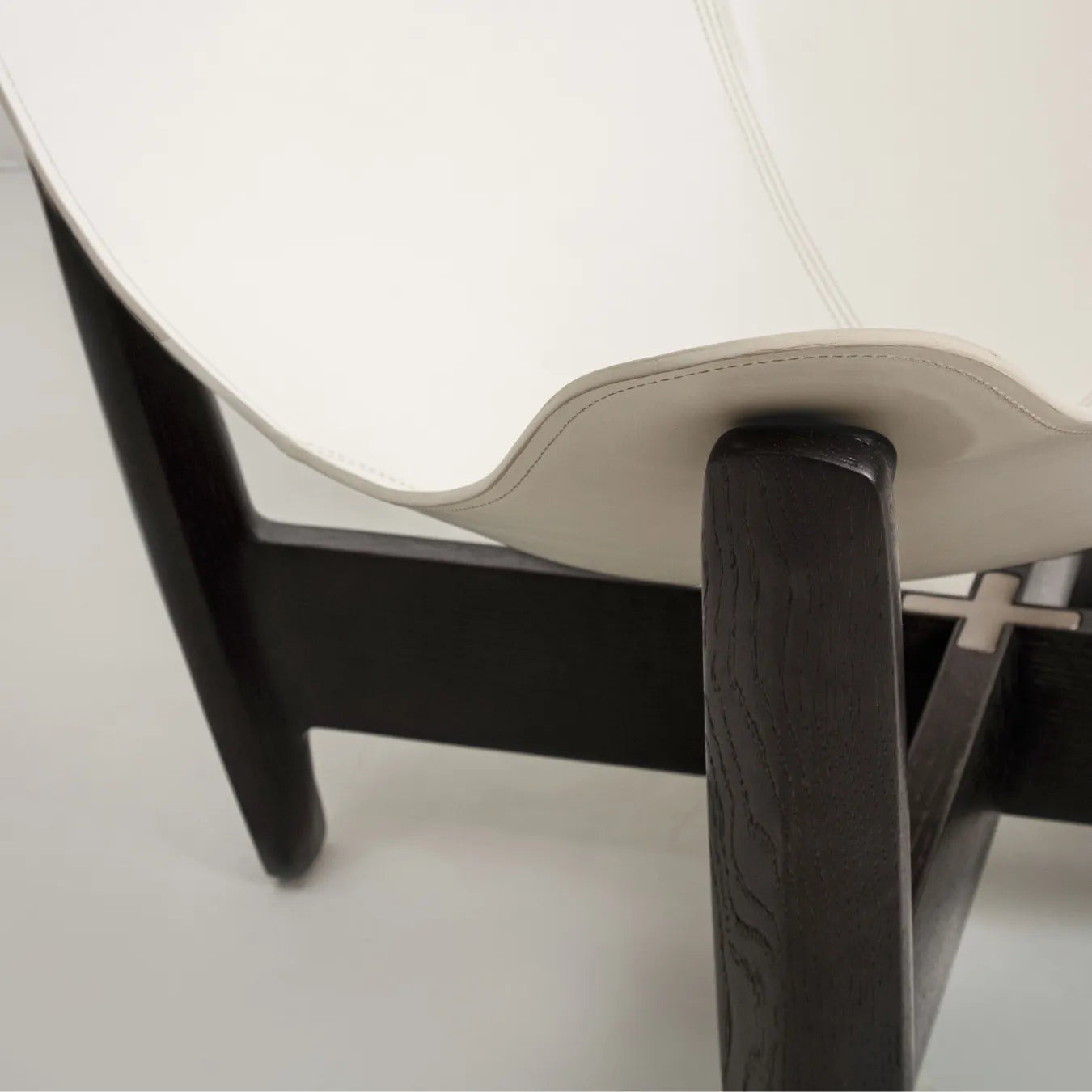 BUOM LOUNGE CHAIR