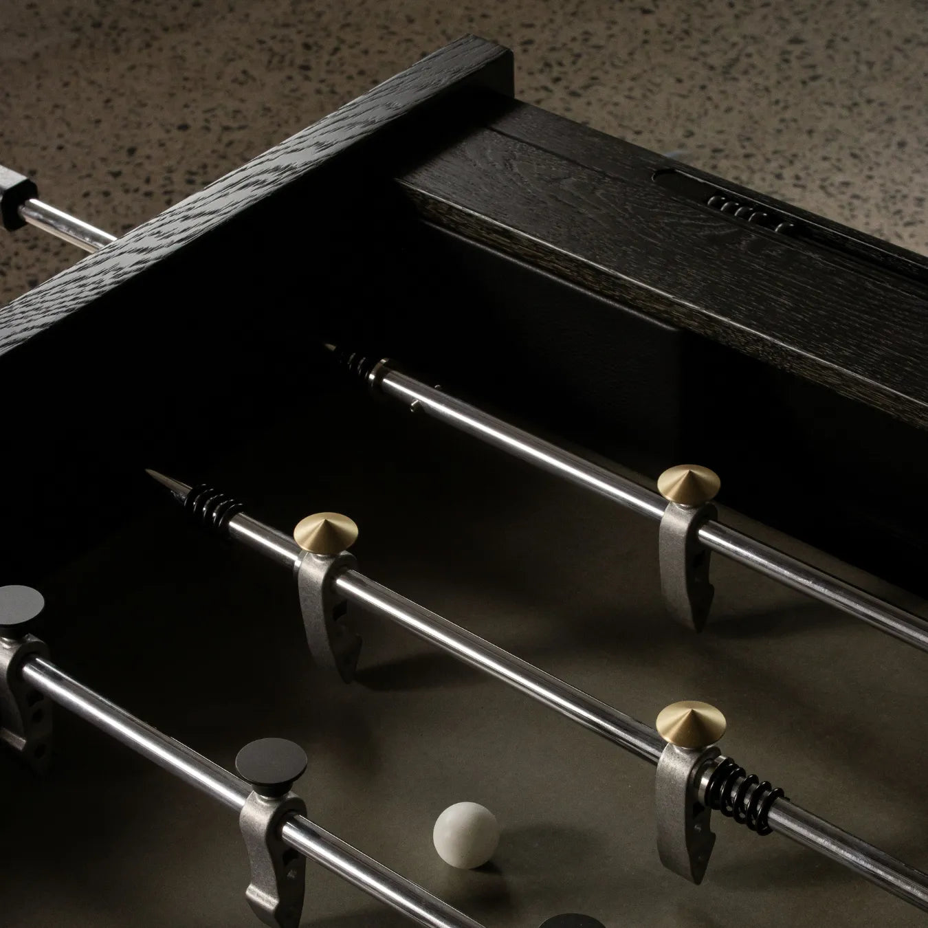 DINH FOOSBALL TABLE