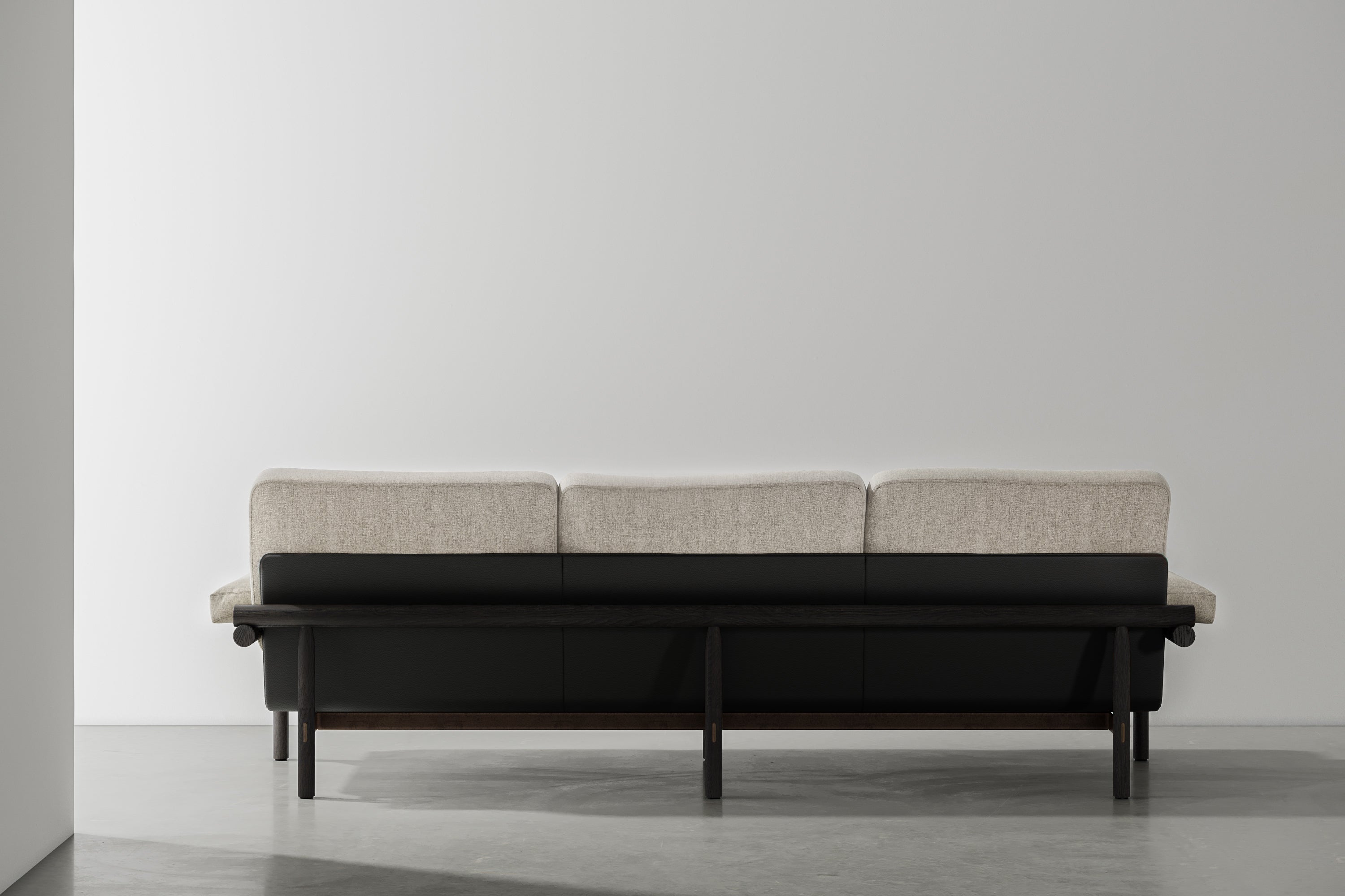 STILT 3-SEATER SOFA