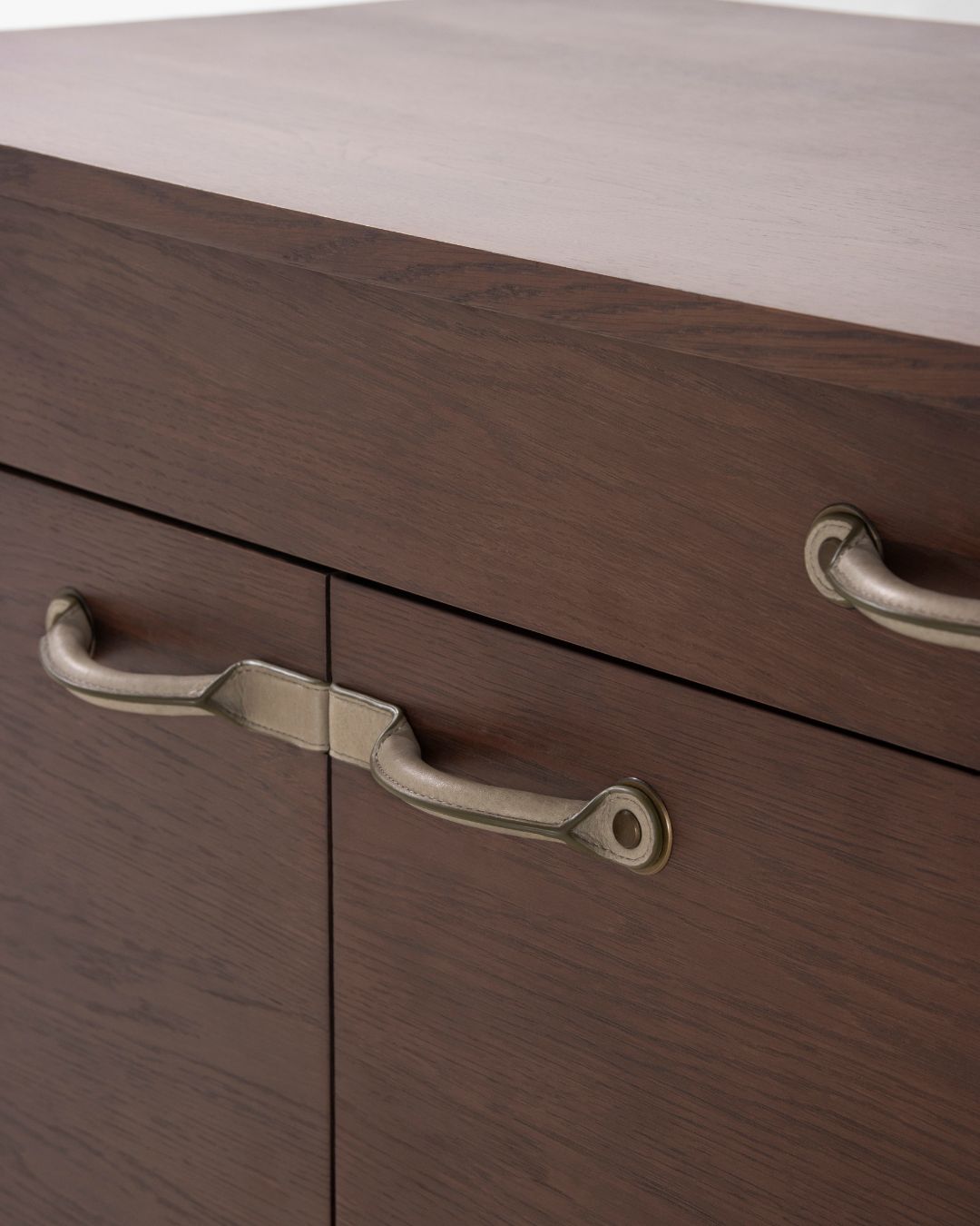 TOTE SMALL CABINET
